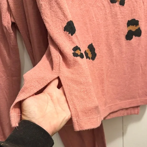 Women's Coral Leopard Print Pajama Set - Picture 10 of 15